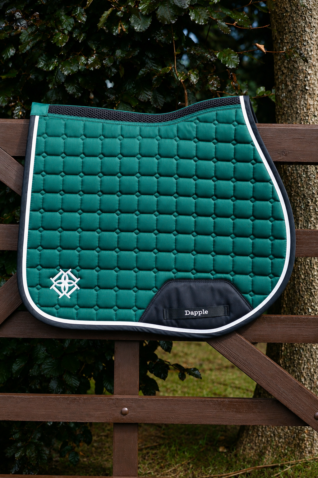 Green, Black & White Saddle Pad Close Contact