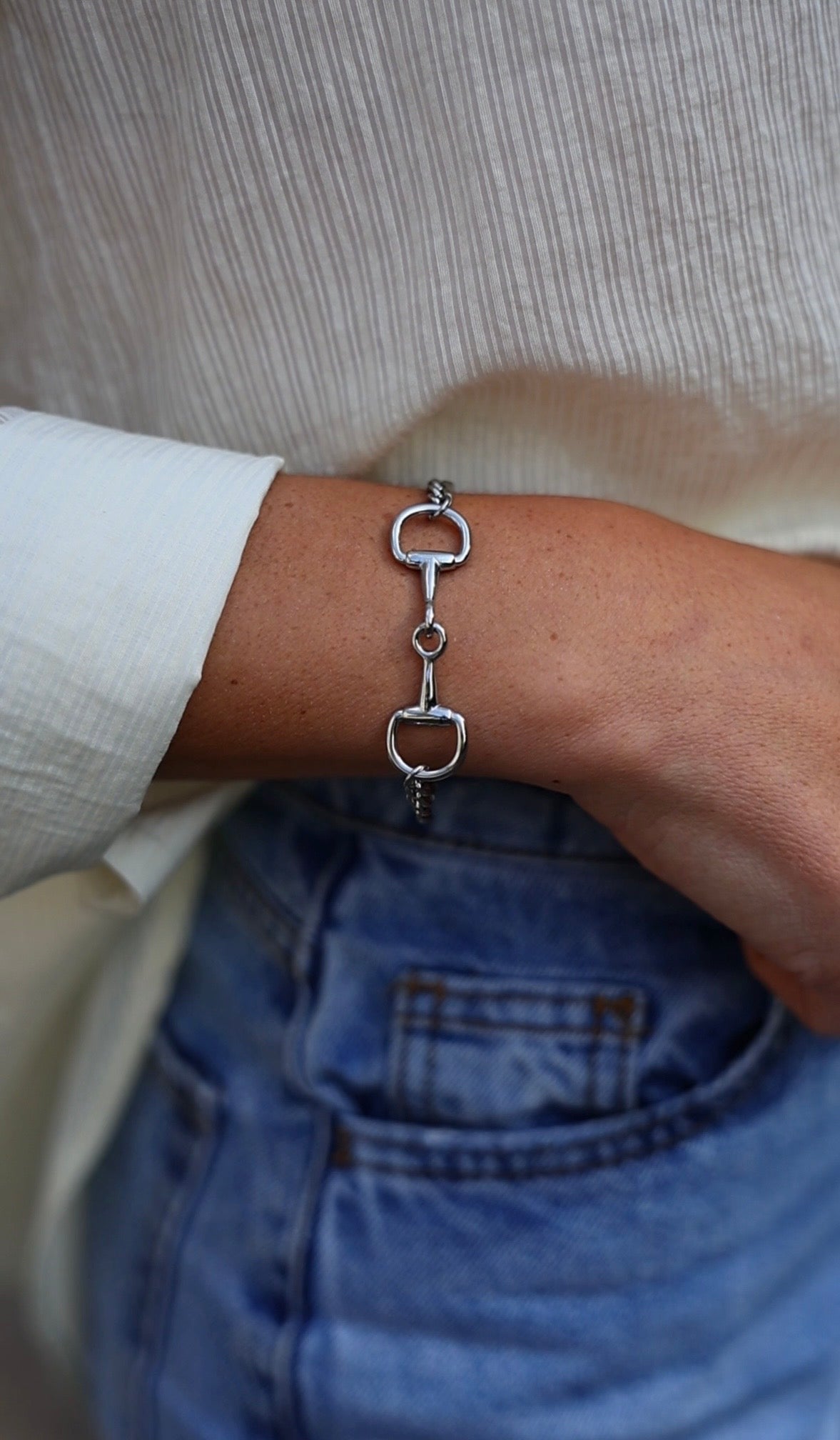 Dazzle Eggbut Cuban Bracelet