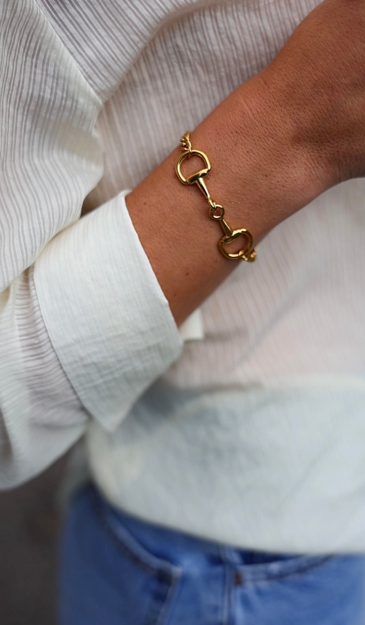 Dazzle Eggbut Cuban Bracelet