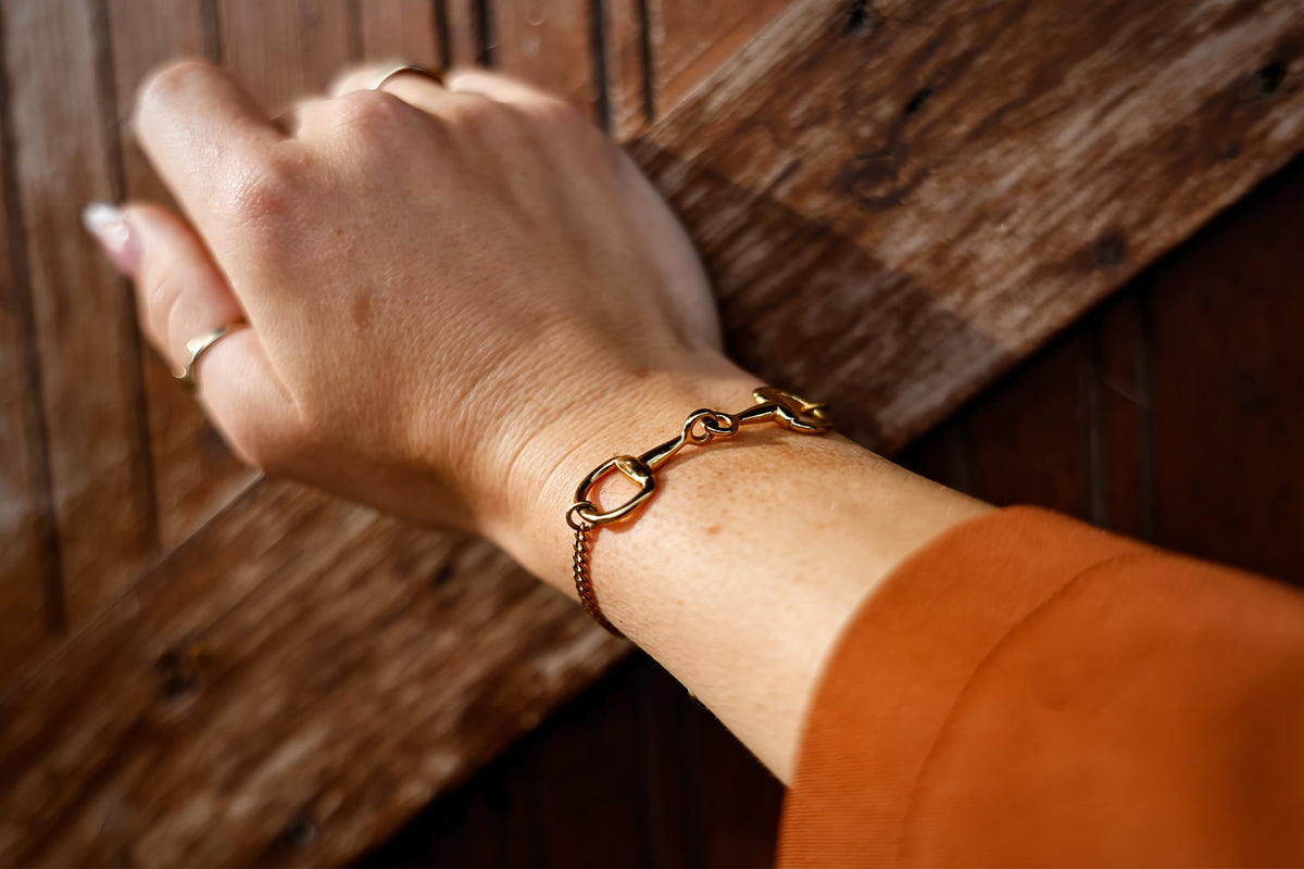 Dazzle Eggbutt Chain Bracelet